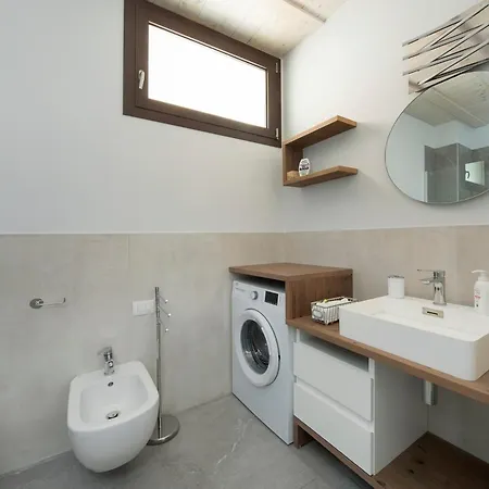 Tra Muretto E Budello Con Posto Auto Διαμέρισμα Αλάσιο