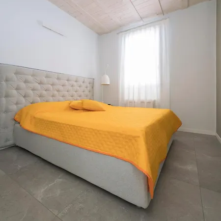 Tra Muretto E Budello Con Posto Auto Appartement Alassio