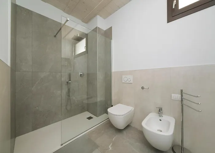 Tra Muretto E Budello Con Posto Auto Daire *